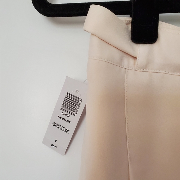 🆕️ Sunday Best Aritzia Westley Shorts Flowy Belted Cream Size 8 - Picture 3 of 5